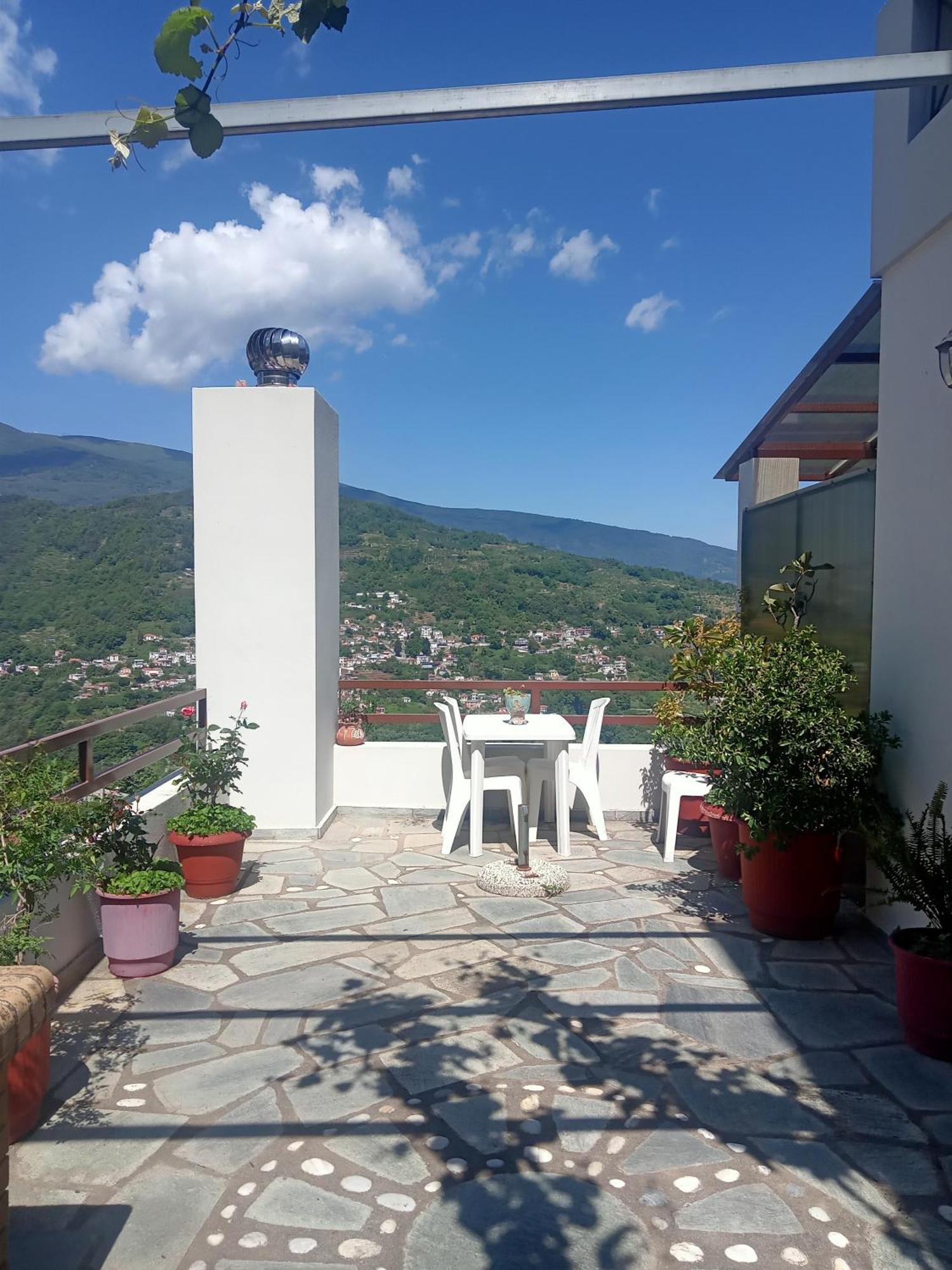 Apartment Kallisti *